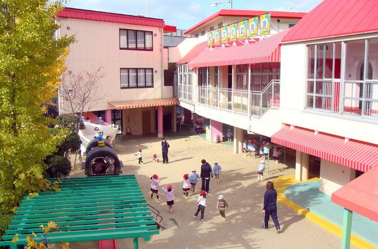 蛍池文化幼稚園園舎